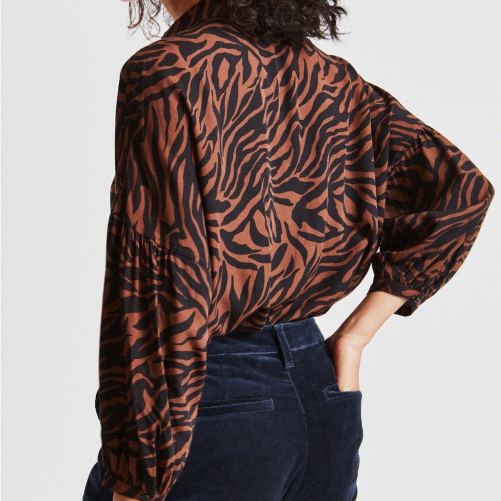 Zebra Print ButtonUp Blouse - Picture 4 of 8